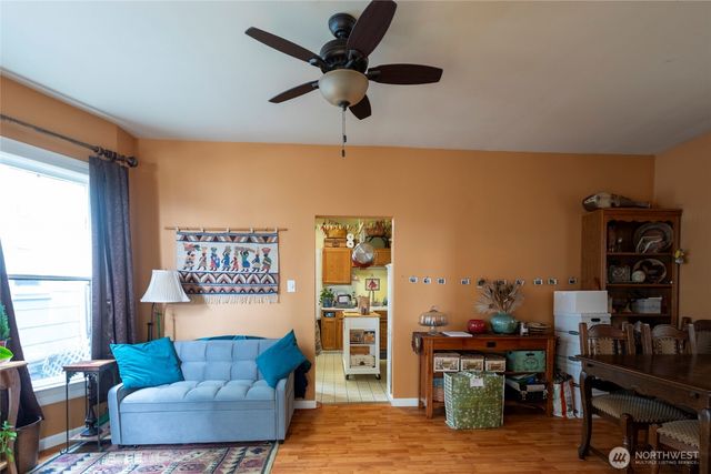 1418 S G Street, Tacoma, WA 98405
