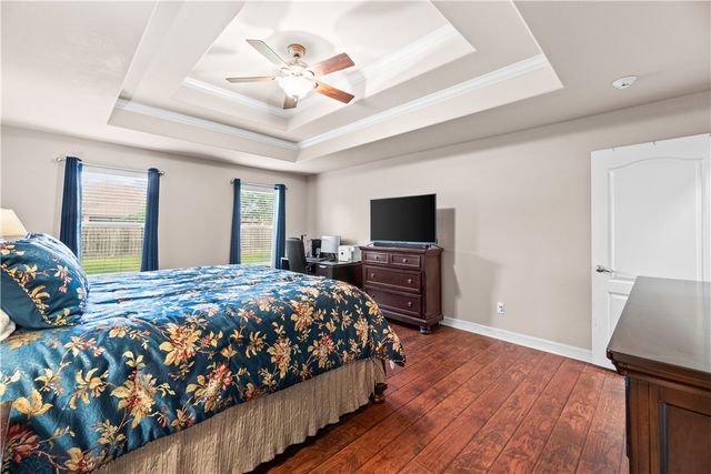 4614 Valor Dr, Corpus Christi, TX 78413