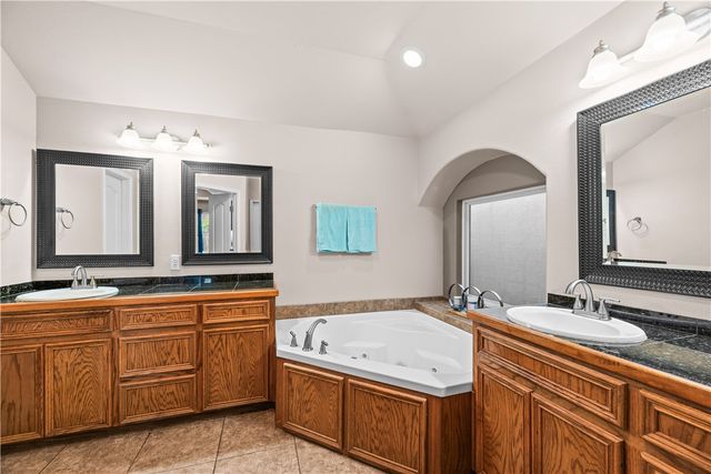 4614 Valor Dr, Corpus Christi, TX 78413
