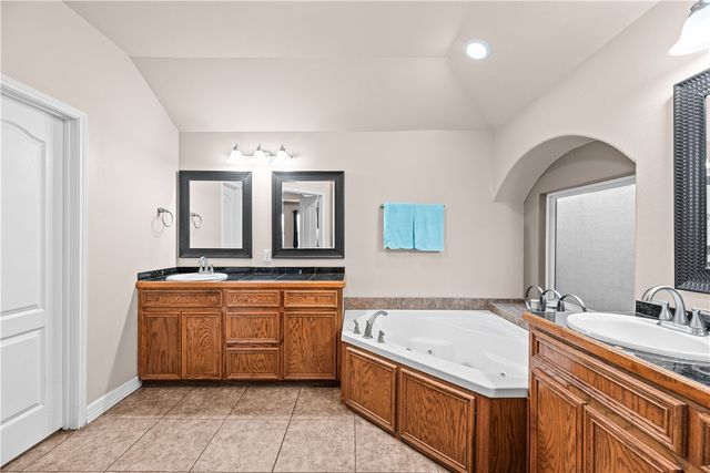 4614 Valor Dr, Corpus Christi, TX 78413