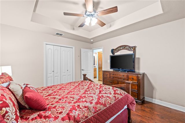 4614 Valor Dr, Corpus Christi, TX 78413