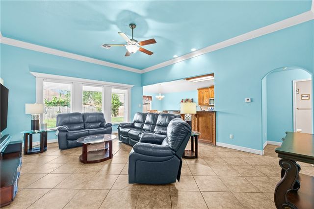 4614 Valor Dr, Corpus Christi, TX 78413