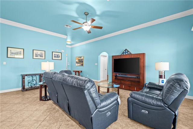 4614 Valor Dr, Corpus Christi, TX 78413