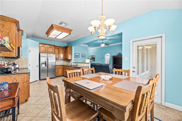 4614 Valor Dr, Corpus Christi, TX 78413