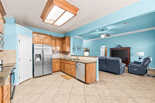 4614 Valor Dr, Corpus Christi, TX 78413