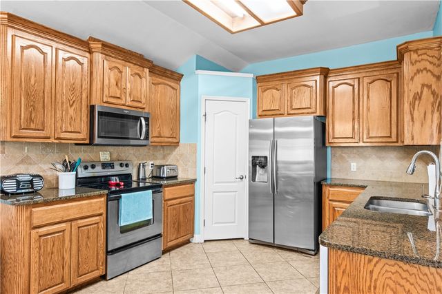 4614 Valor Dr, Corpus Christi, TX 78413