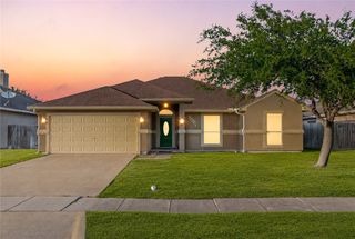 4614 Valor Dr, Corpus Christi, TX 78413