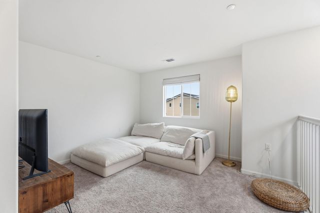 6672 E Washington Avenue, Fresno, CA 93727