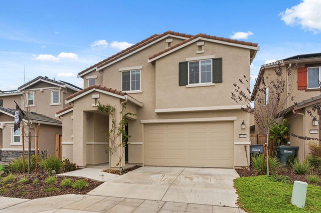 6672 E Washington Avenue, Fresno, CA 93727