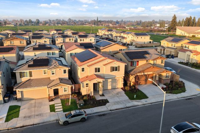 6672 E Washington Avenue, Fresno, CA 93727