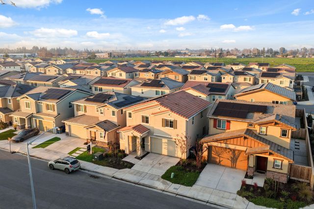 6672 E Washington Avenue, Fresno, CA 93727