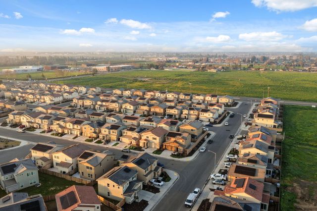 6672 E Washington Avenue, Fresno, CA 93727