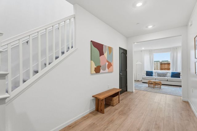 6672 E Washington Avenue, Fresno, CA 93727