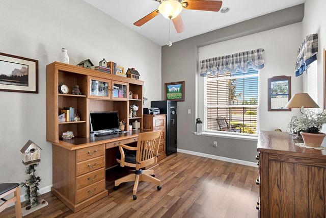 1101 N Armstrong Avenue, Clovis, CA 93611