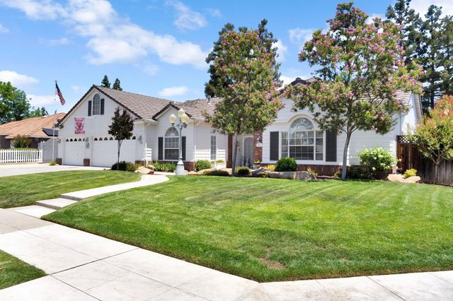 1101 N Armstrong Avenue, Clovis, CA 93611