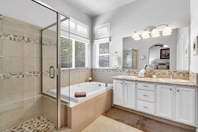 1101 N Armstrong Avenue, Clovis, CA 93611