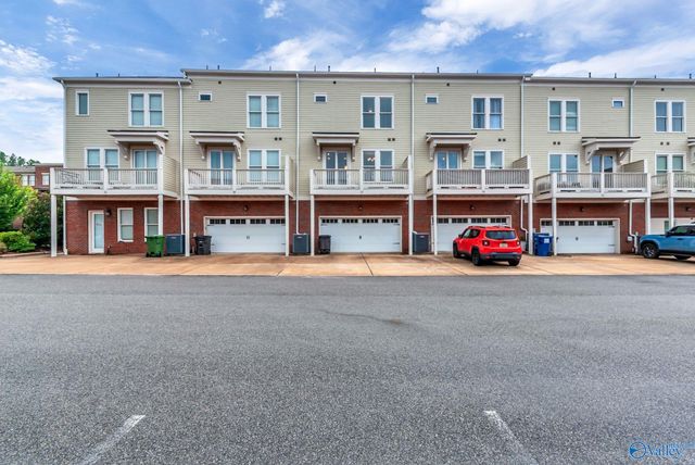 17 Biltmore Drive, Huntsville, AL 35806