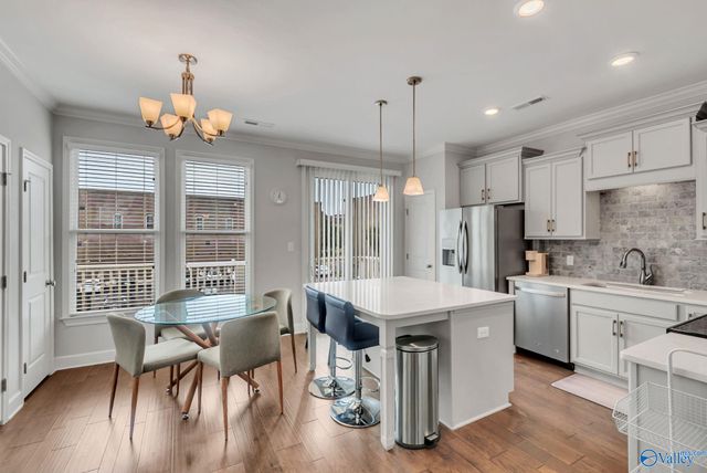 17 Biltmore Drive, Huntsville, AL 35806