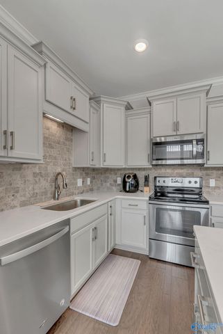 17 Biltmore Drive, Huntsville, AL 35806