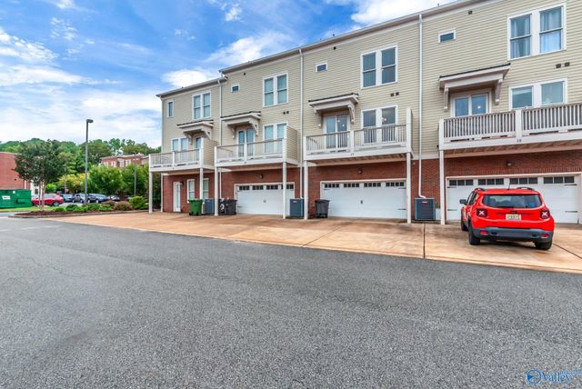 17 Biltmore Drive, Huntsville, AL 35806