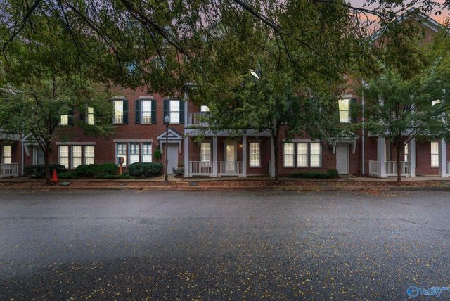 17 Biltmore Drive, Huntsville, AL 35806