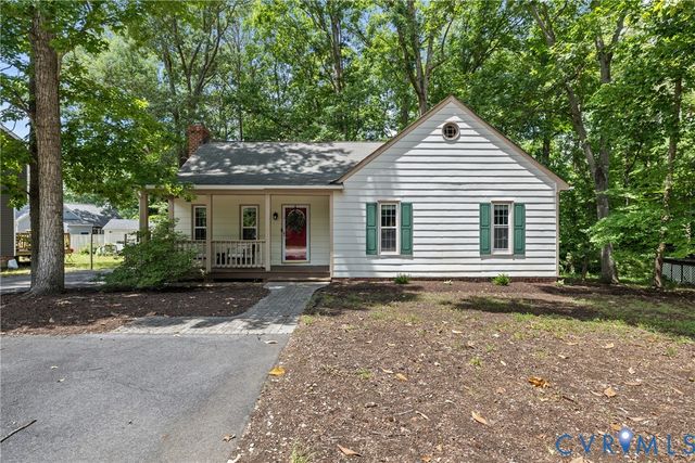 1312 Manders Knoll Ct, Midlothian, VA 23114