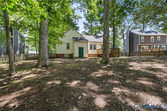 1312 Manders Knoll Ct, Midlothian, VA 23114