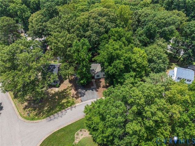 1312 Manders Knoll Ct, Midlothian, VA 23114