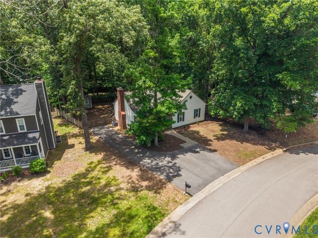 1312 Manders Knoll Ct, Midlothian, VA 23114