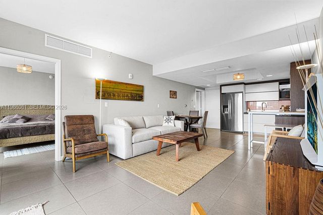 2155 Washington Ct 403, Miami Beach, FL 33139