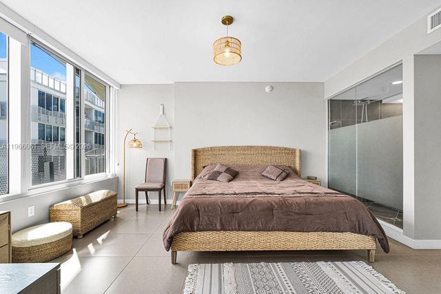 2155 Washington Ct 403, Miami Beach, FL 33139