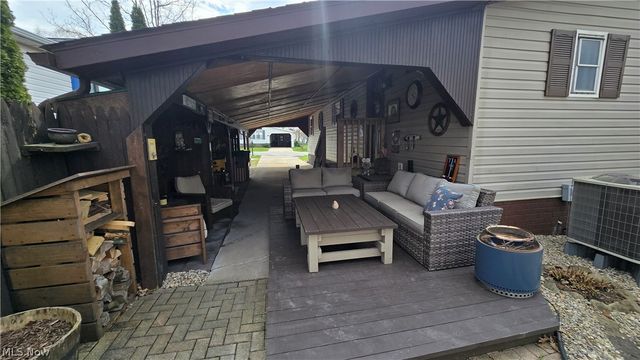 103 Greentree, Hiram, OH 44234