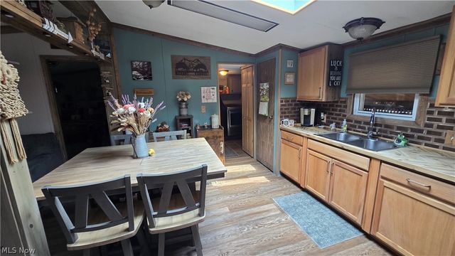 103 Greentree, Hiram, OH 44234