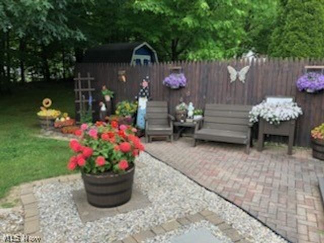 103 Greentree, Hiram, OH 44234