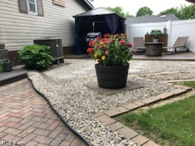 103 Greentree, Hiram, OH 44234
