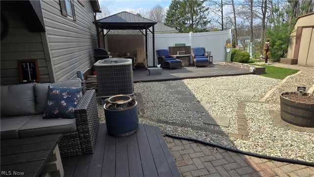 103 Greentree, Hiram, OH 44234
