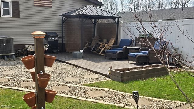 103 Greentree, Hiram, OH 44234
