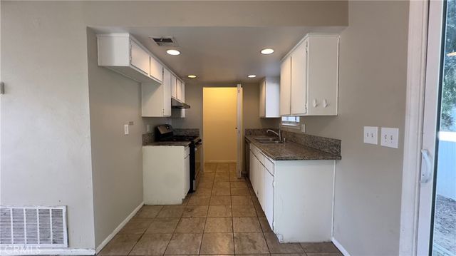 3469 Columbia Avenue, Riverside, CA 92501