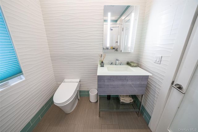 1233 Beech Street 5, Atlantic Beach, NY 11509