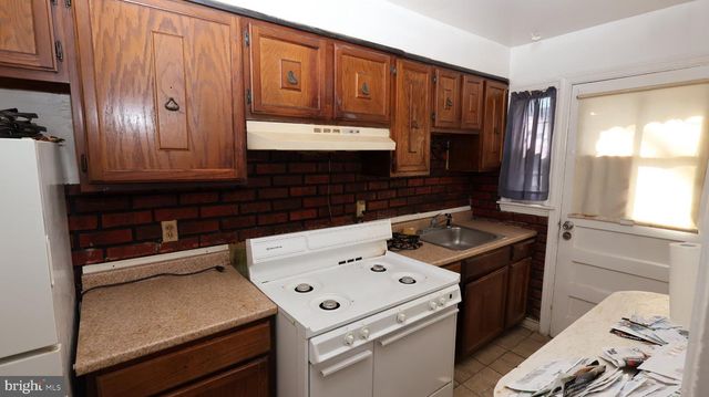 166 SW ELMIRA ST SW, Washington, DC 20032