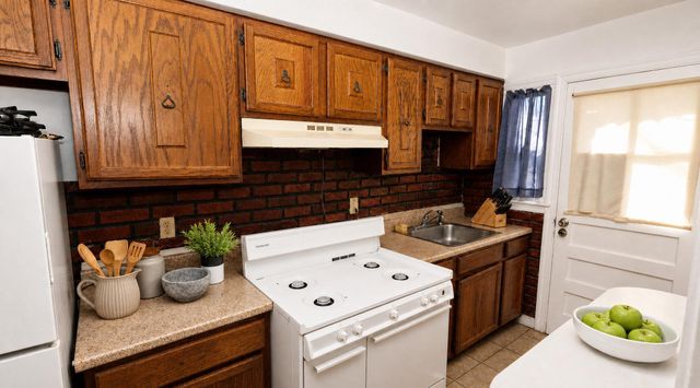 166 SW ELMIRA ST SW, Washington, DC 20032