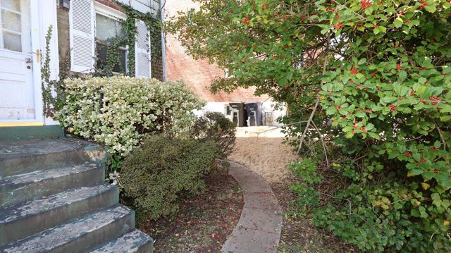 166 SW ELMIRA ST SW, Washington, DC 20032