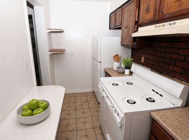 166 SW ELMIRA ST SW, Washington, DC 20032