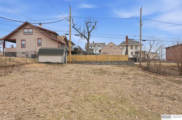 1905 Park Avenue, Omaha, NE 68105