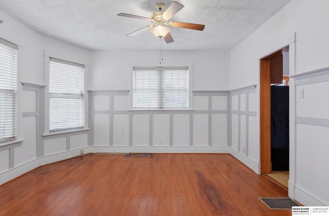 1905 Park Avenue, Omaha, NE 68105