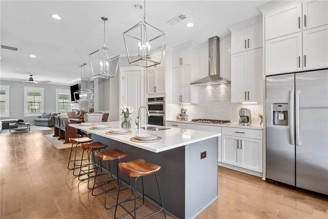 1104 Thomas Street, Woodstock, GA 30188