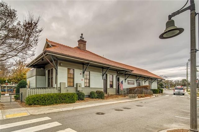 1104 Thomas Street, Woodstock, GA 30188