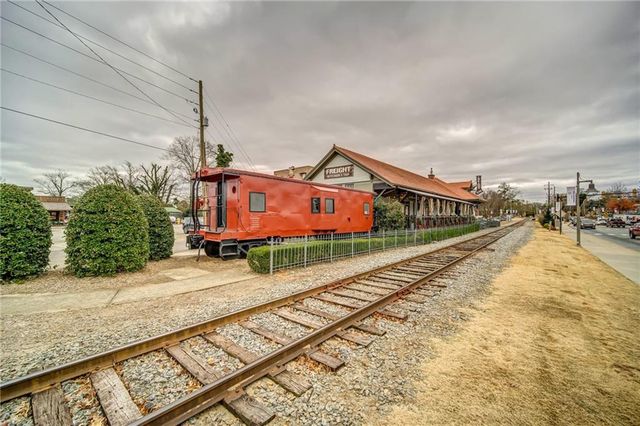 1104 Thomas Street, Woodstock, GA 30188