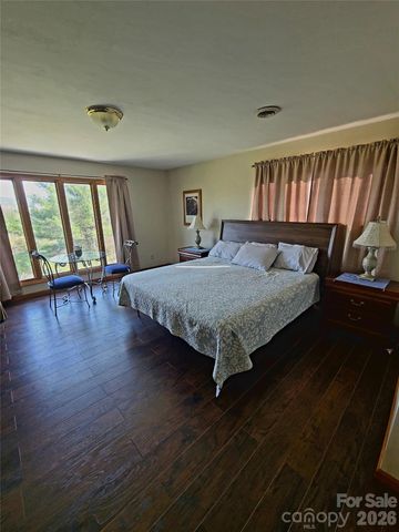 3 W Rolling Meadows Lane, Weaverville, NC 28787