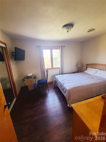 3 W Rolling Meadows Lane, Weaverville, NC 28787